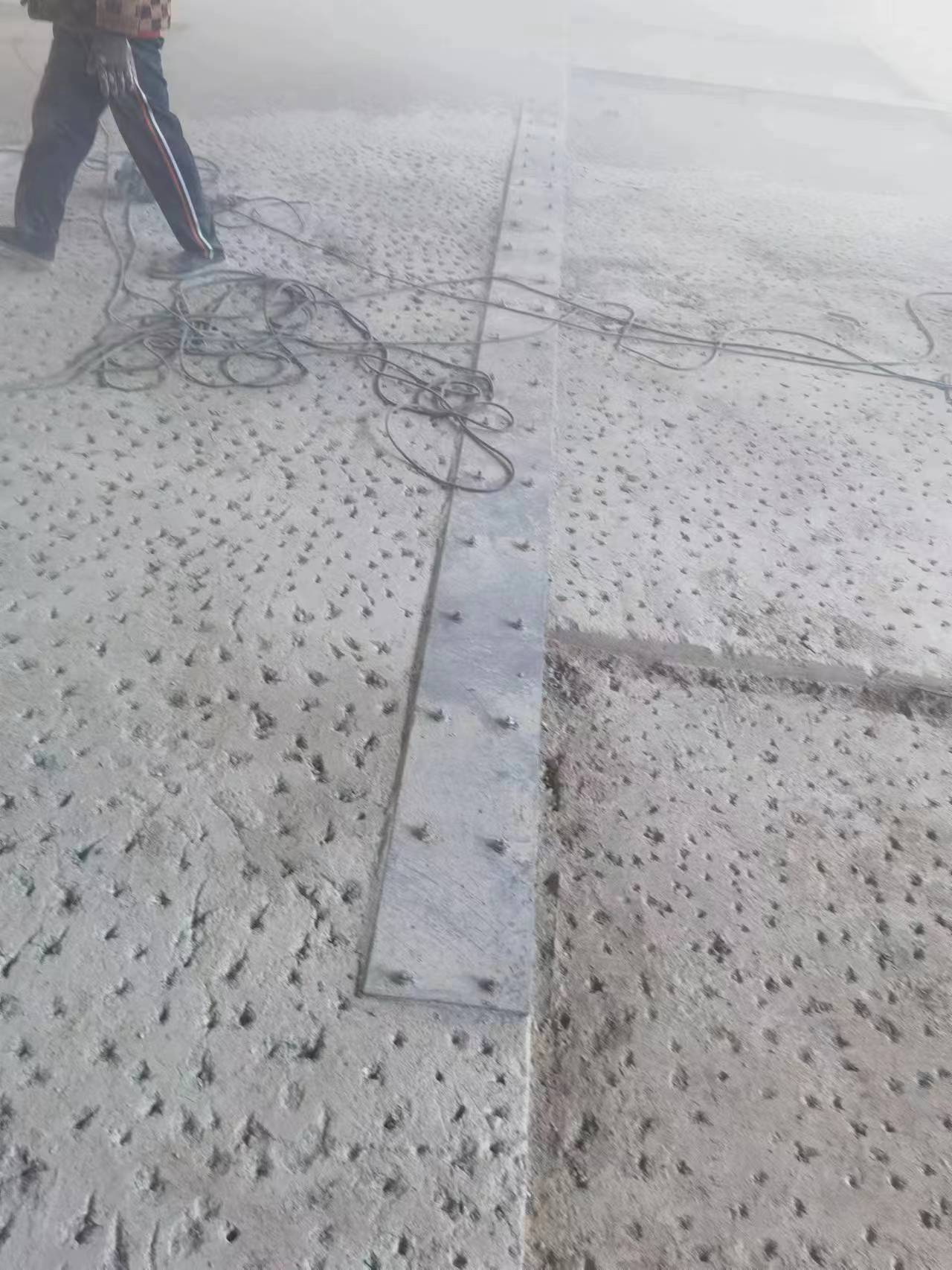 天心厂房地面加固